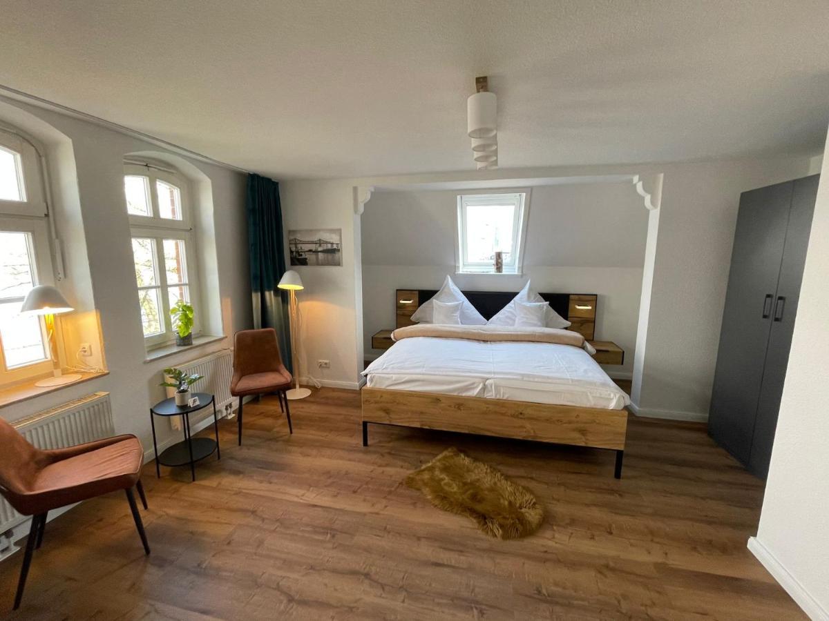 Kanal-Haus "Das Gaestehaus Direkt Am Nok" Osterrönfeld Εξωτερικό φωτογραφία